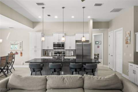624 NW 2nd Ter, Cape Coral FL - photo 16 of 47