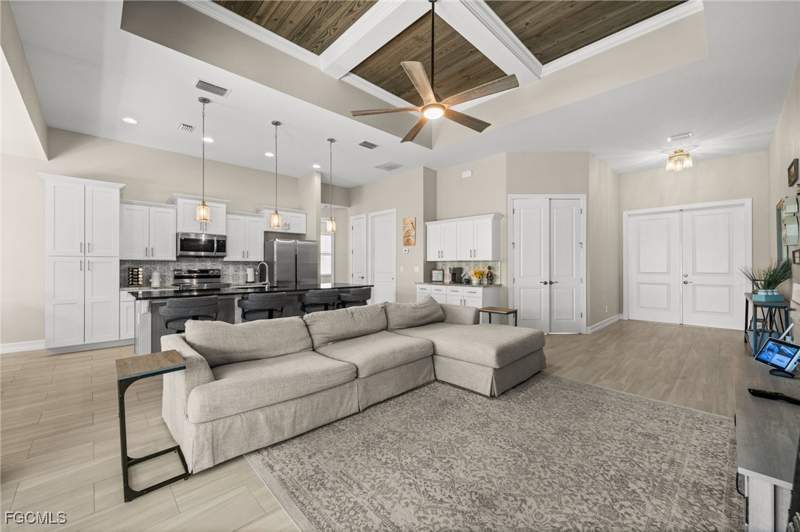 3 bedroom SingleFamilyResidence at 624 NW 2nd Ter, Cape Coral, Cape Coral — photo 5
