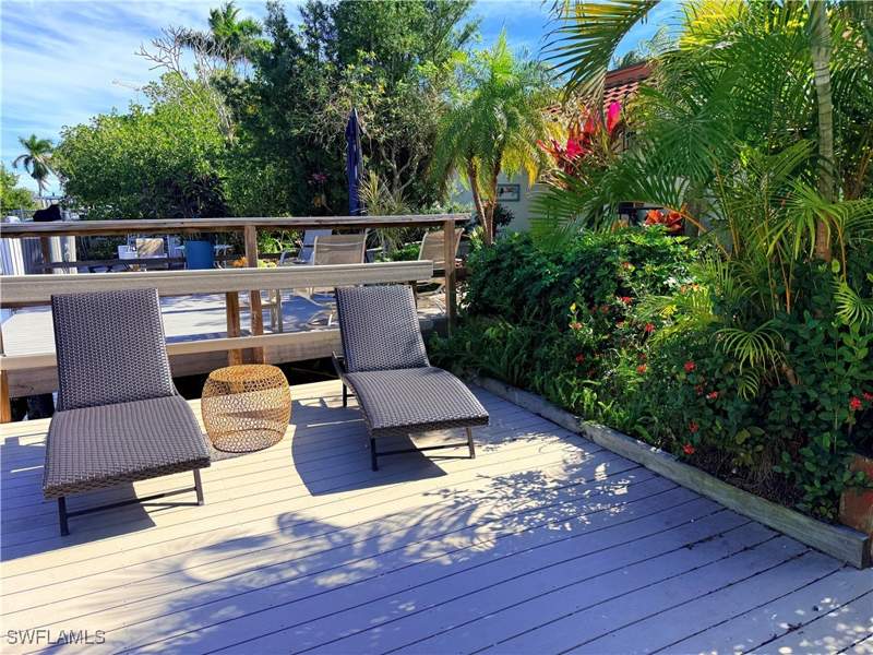 2 bedroom Condominium at 1575 Curlew Ave W 1, Granada, Naples — photo 2