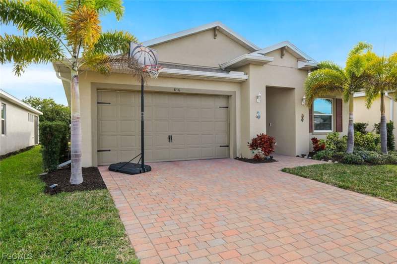 2 bedroom SingleFamilyResidence at 836 Heather Lake Ave, Stonewater, Cape Coral — photo 3