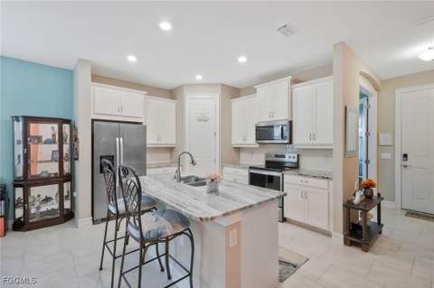 836 Heather Lake Ave, Cape Coral FL - photo 7 of 19