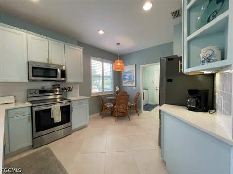 10640 Camarelle Cir, Fort Myers FL - photo 19 of 50