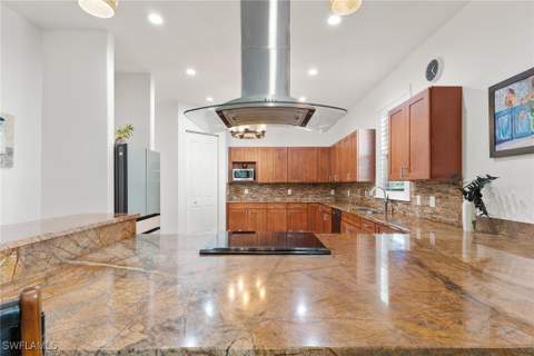 4778 Europa Dr, Naples FL - photo 10 of 37
