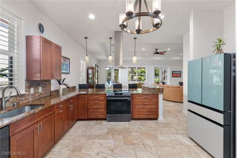 4778 Europa Dr, Naples FL - photo 11 of 37
