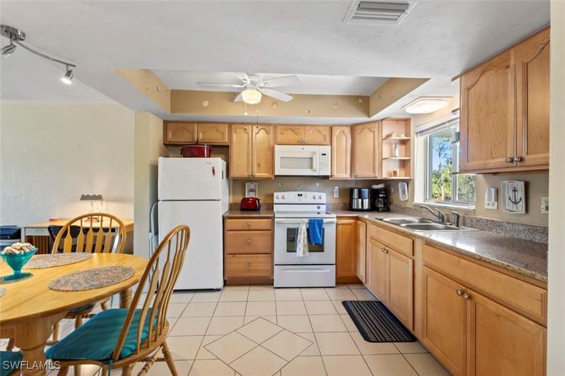 2 bedroom Condominium at 357 Joel Blvd 225, Golf View Apts Condominium, Lehigh Acres — photo 4