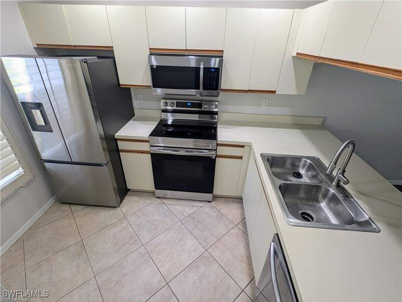 3 bedroom Condominium at 1915 Courtyard Way S G102, Courtyard Village, Naples — photo 2
