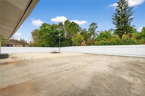 2807 52nd St SW, Lehigh Acres FL - photo 22 of 26