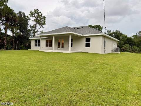 4707 Ruth Ave N, Lehigh Acres FL - photo 7 of 31