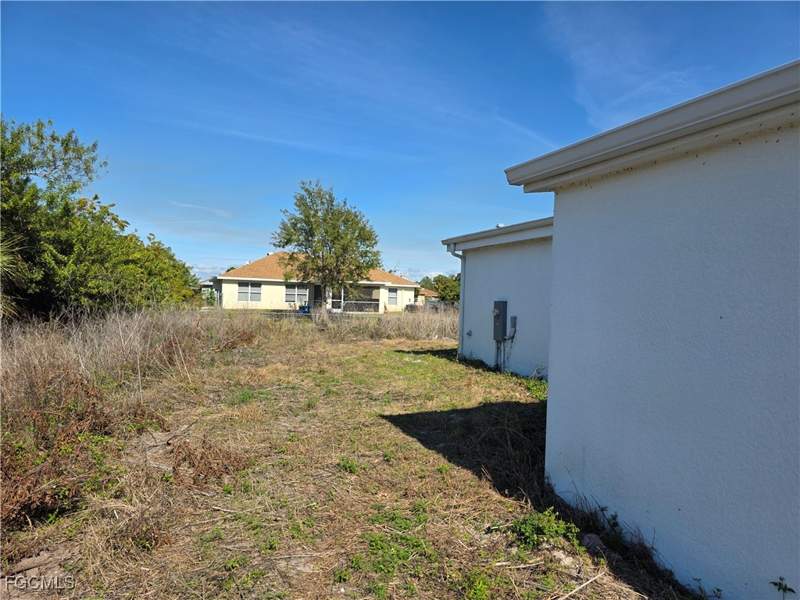 3 bedroom SingleFamilyResidence at 3030 39th ST SW, LEHIGH ACRES, Lehigh Acres — photo 4