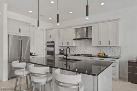 9072 Wisteria Way, Naples FL - photo 11 of 49
