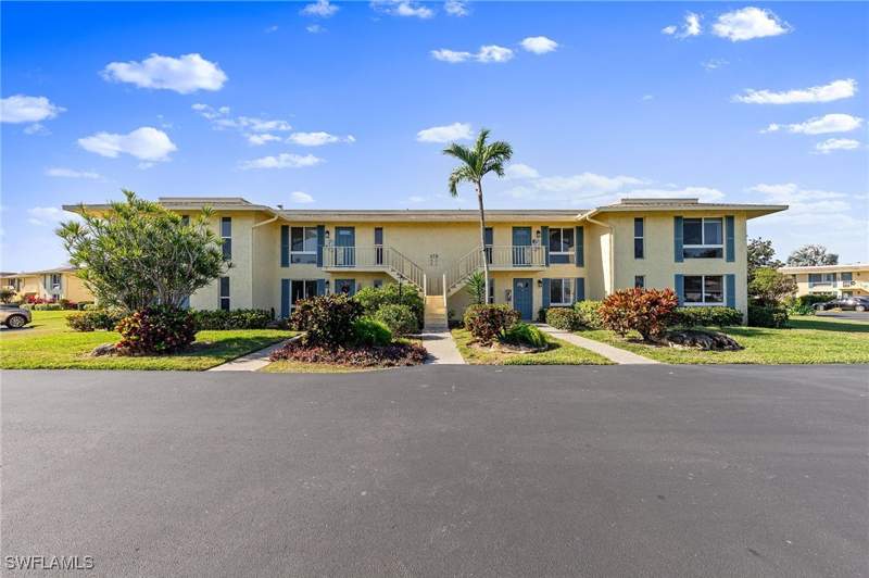 2 bedroom Condominium at 378 Palm Dr 4, Glades Country Club, Naples — photo 5