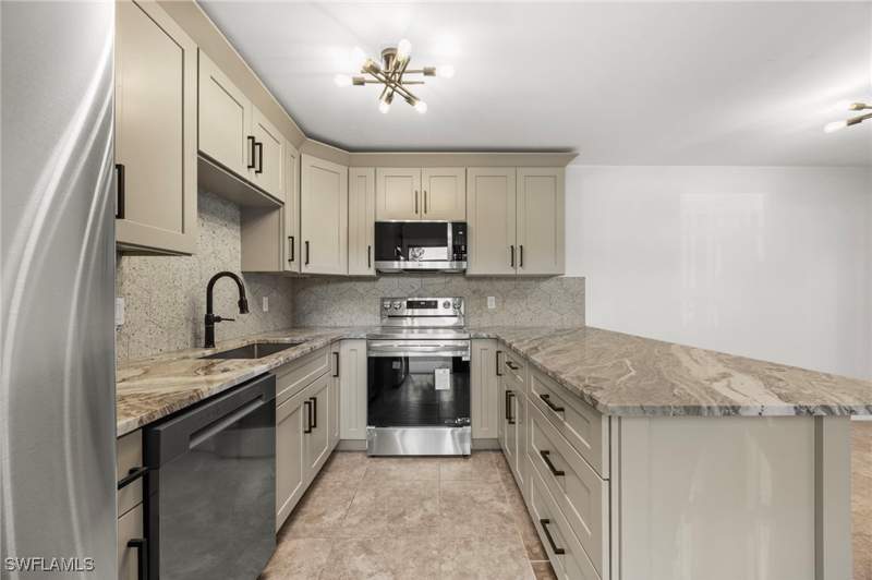 2 bedroom Townhouse at 1569 Park Meadows Dr 2, Parkwoods Townhouse Community, Fort Myers — photo 5