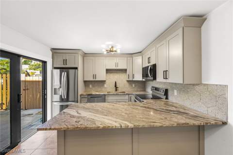1569 Park Meadows Dr 2, Fort Myers FL - photo 6 of 26