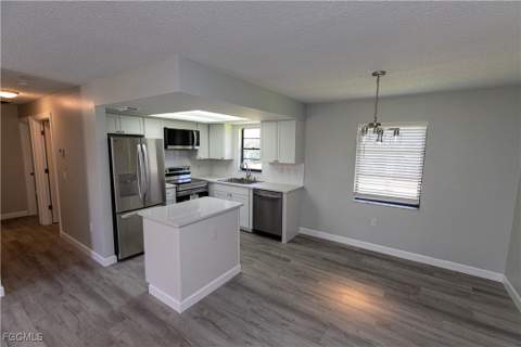 1104 SE 8th St 7, Cape Coral FL - photo 15 of 19