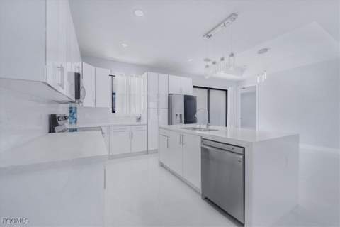 1114 NE 7th Ave, Cape Coral FL - photo 10 of 31