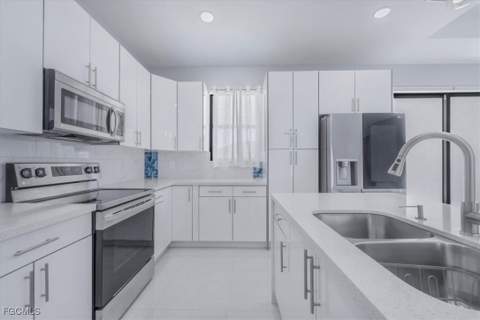 1114 NE 7th Ave, Cape Coral FL - photo 13 of 31