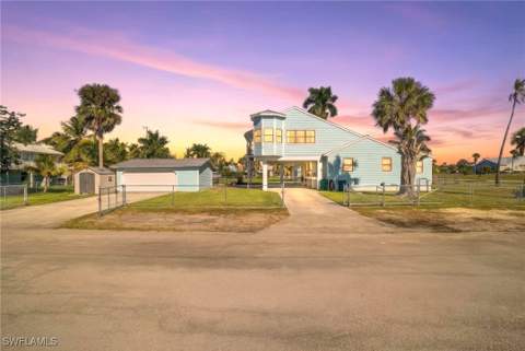 407 Copeland Ave N, Everglades City FL - photo 13 of 49