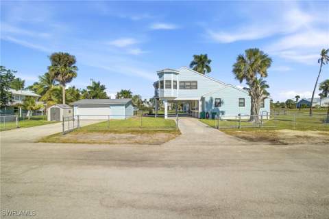 407 Copeland Ave N, Everglades City FL - photo 15 of 49