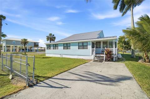407 Copeland Ave N, Everglades City FL - photo 17 of 49