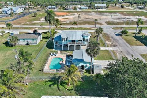 407 Copeland Ave N, Everglades City FL - photo 7 of 49