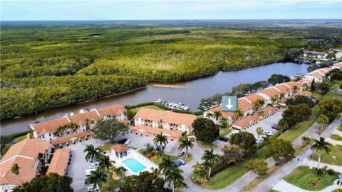 230 Newport Dr 602, Naples FL - photo 6 of 36