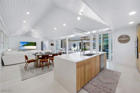 2943 Valencia Way, Fort Myers FL - photo 9 of 50