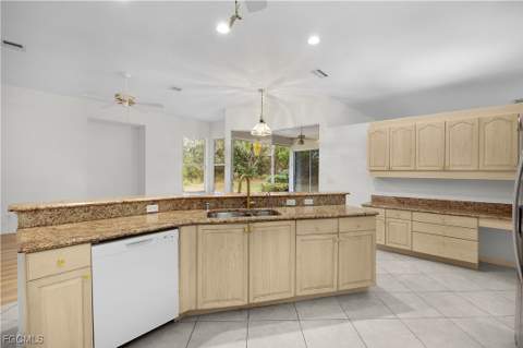 1580 Argyle Dr, Fort Myers FL - photo 9 of 46