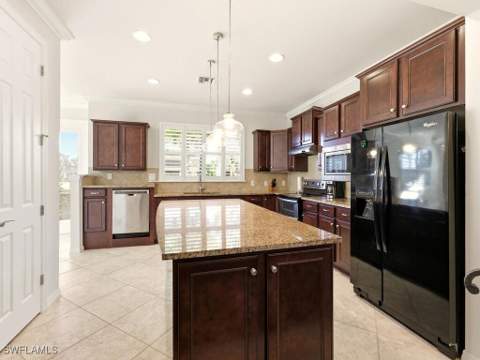 10960 Glenhurst St, Fort Myers FL - photo 11 of 40