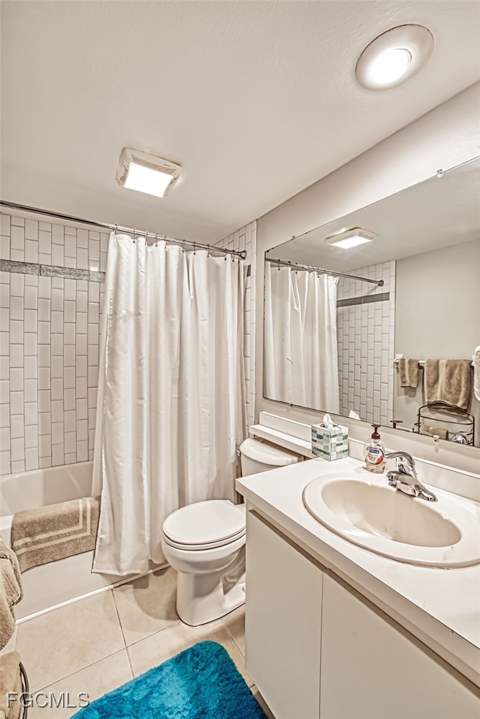 1444 Park Shore Cir 3, Fort Myers FL - photo 17 of 30