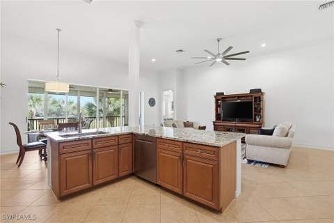 9340 Triana Ter 284, Fort Myers FL - photo 10 of 39