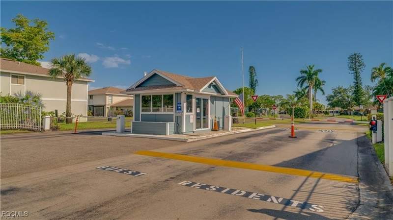 2 bedroom Condominium at 3375 New South Province Blvd 3, Provincetown, Fort Myers — photo 2