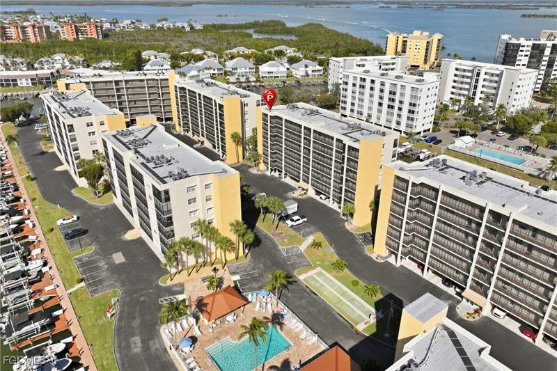 3 bedroom Condominium at 4421 Bay Beach Ln 611, Hibiscus Pointe, Fort Myers Beach — photo 2