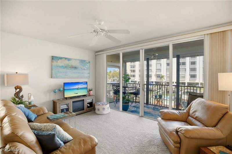 3 bedroom Condominium at 4421 Bay Beach Ln 611, Hibiscus Pointe, Fort Myers Beach — photo 4