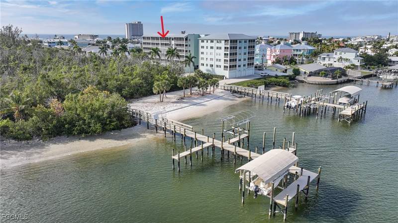 2 bedroom Condominium at 345 Mango St 604, Sea Grape Bay Condo, Fort Myers Beach — photo 2