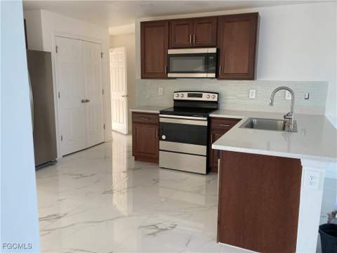 142 Plantation Dr, Labelle FL - photo 8 of 38