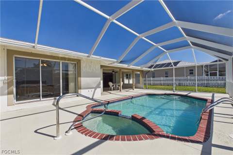 2306 SE 15th Ter, Cape Coral FL - photo 9 of 48