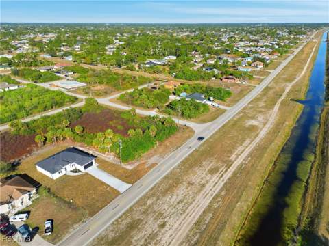3204 Sunshine Blvd S, Lehigh Acres FL - photo 8 of 42
