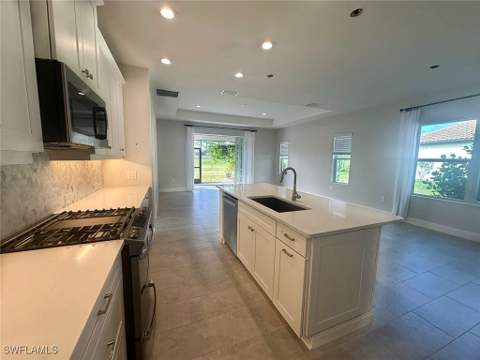 4605 Centaurus Cir, Naples FL - photo 10 of 46