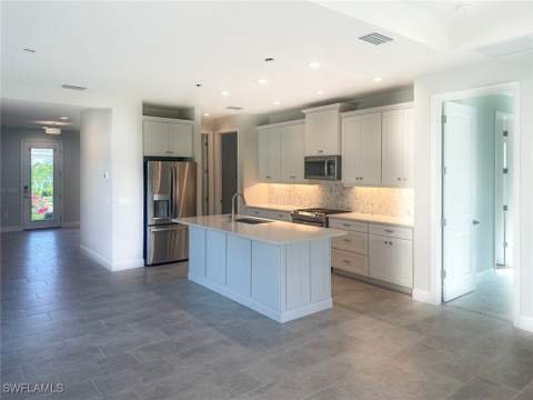 4605 Centaurus Cir, Naples FL - photo 9 of 46