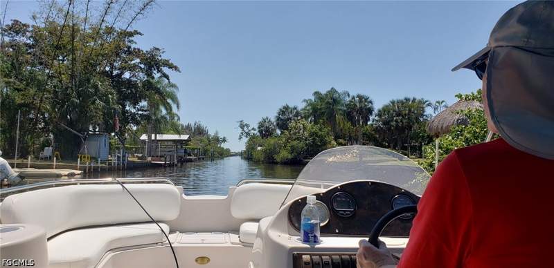 4 bedroom SingleFamilyResidence at 5471 Harborage Dr, Harborage, Fort Myers — photo 3