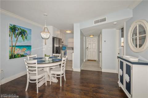 190 Turtle Lake Ct 311, Naples FL - photo 18 of 47