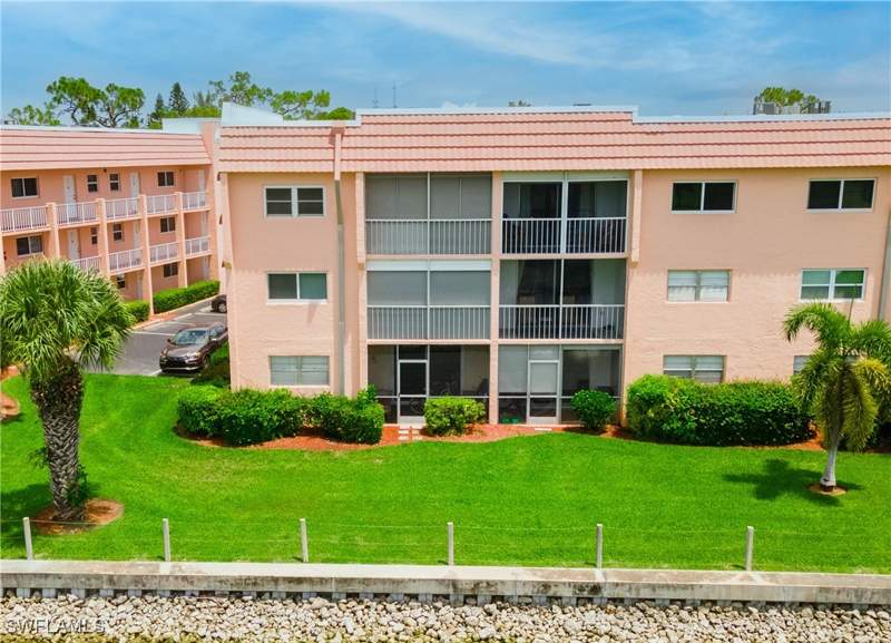 2 bedroom Condominium at 190 Turtle Lake Ct 311, Turtle Lake Golf Colony, Naples — photo 3