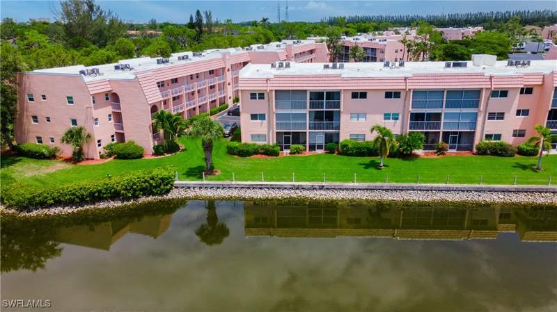2 bedroom Condominium at 190 Turtle Lake Ct 311, Turtle Lake Golf Colony, Naples — photo 4