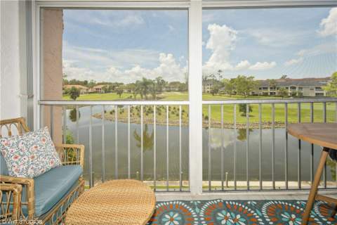 190 Turtle Lake Ct 311, Naples FL - photo 7 of 47