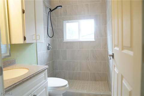 48 W North Shore Ave, North Fort Myers FL - photo 18 of 44
