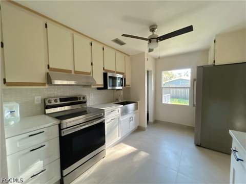 48 W North Shore Ave, North Fort Myers FL - photo 19 of 44