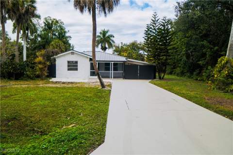 48 W North Shore Ave, North Fort Myers FL - photo 6 of 44