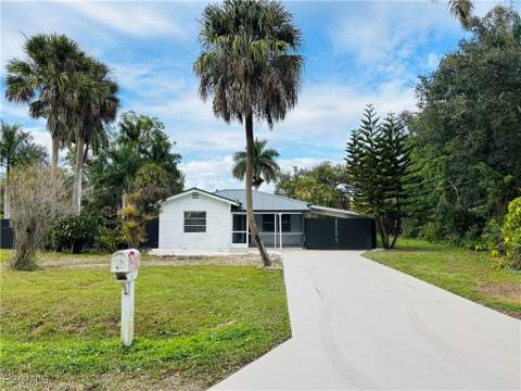 48 W North Shore Ave, North Fort Myers FL - photo 8 of 44