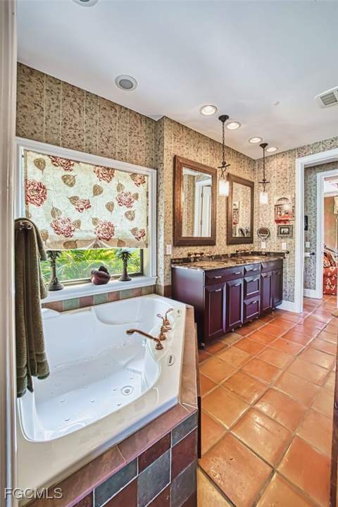 130 Montrose Dr, Fort Myers FL - photo 23 of 46