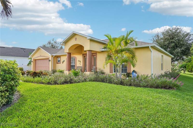 3 bedroom SingleFamilyResidence at 2322 SW 17th St, Cape Coral, Cape Coral — photo 5